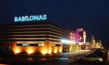 BABILONE pradėti kino teatro "Forum Cinemas" statybos paruošiamieji darbai