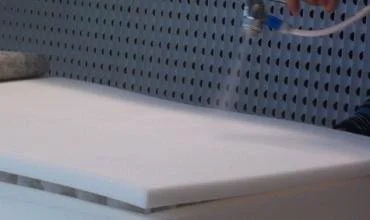 Čiužinių gamintoja atsisako cheminių klijų, pasuko į ekologiją