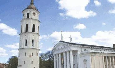 Vilniaus arkikatedros fasado atnaujinimo darbai: kokybė ir kruopštumas