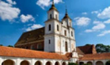 Duris atveria restauruotas Tytuvėnų vienuolynas