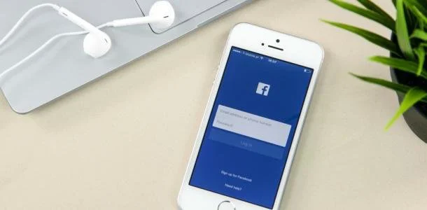 Facebook reklama