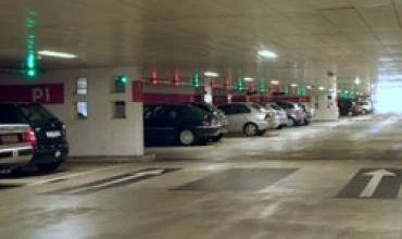„Fima“ diegs „žalias“ automobilių parkavimo sistemas