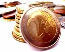 Įsibėgėjantys ekonomikos sunkumai verčia imtis efektyvių priemonių skolų rizikai mažinti