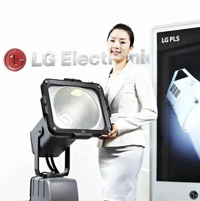 „LG Electronics“ pristato tarptautinį pripažinimą pelniusius apšvietimo sprendimus