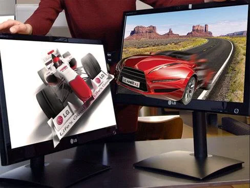 LG leis 3D monitorius žiūrėti be specialių akinių
