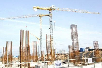 Nacionalinio stadiono statybos darbai vyksta dviem pamainom
