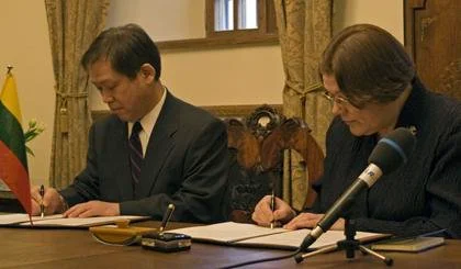 Pasirašyta sutartis dėl Japonijos vyriausybės paramos Lietuvos restauratoriams