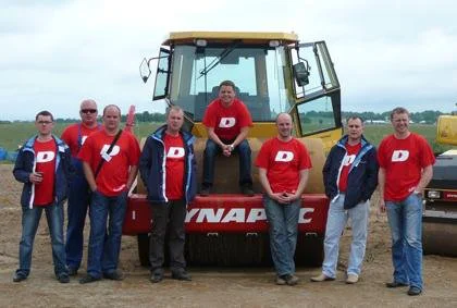 Pristatytas pasaulyje pirmaujantis kelių tiesimo technikos gamintojas „Dynapac“