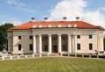 Šalia Pakruojo dvaro statys gyvenamuosius namus