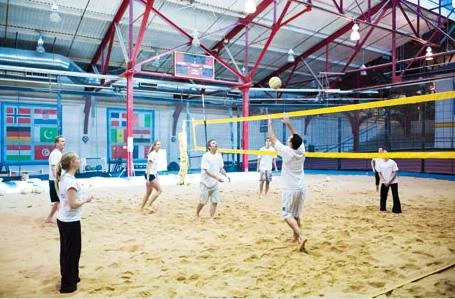 Vasaros sporto mėgėjai alternatyvų žiemą randa uždaruose aikštynuose