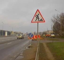 Vilniaus mieste intensyviai remontuojamos gatvės ir tvarkomi daugiabučių namų kiemai