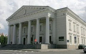 Vilniuje atidaryta rekonstruota Vilniaus Rotušės aikštė