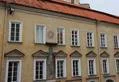 VU Didžiajame kieme atidengta atnaujinta freska